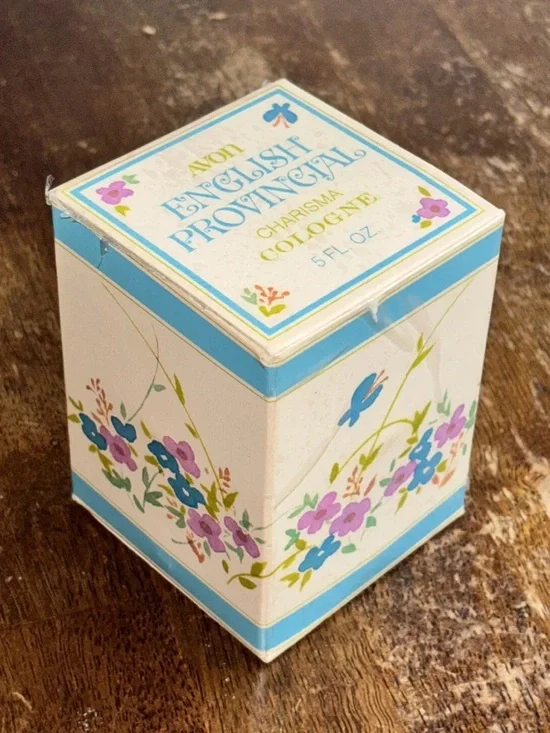 Avon ENGLISH PROVINCIAL Victorian Washstand,Cologne, Bath Oil, Powder Sachet VTG - Picture 14 of 16